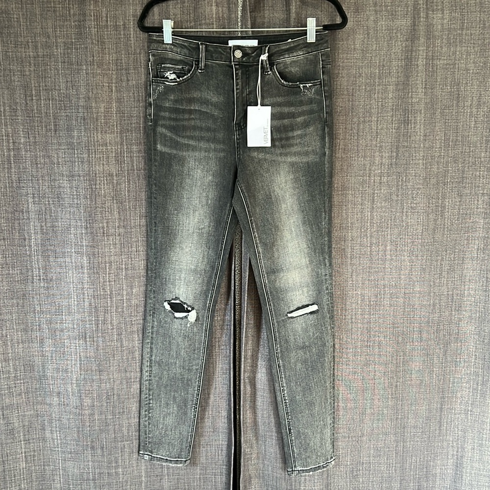 Vervet NWT farren skinny jeans gray wash lightly distressed size 29